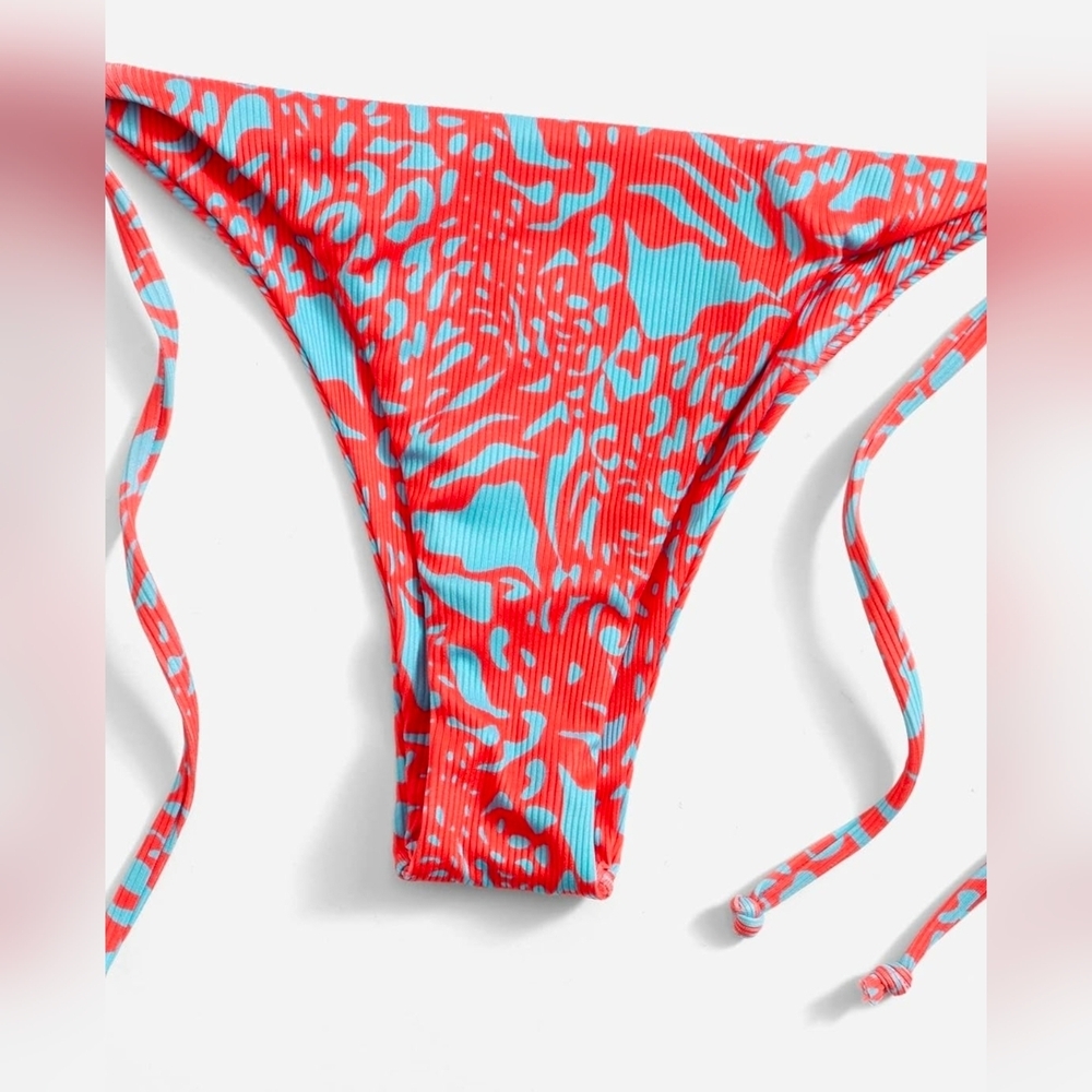 Vibrant Red & Blue Abstract Print Halter Bikini Set - Size Medium - Picture 7 of 13